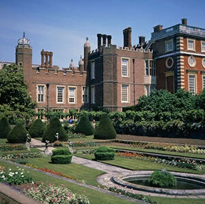 Hampton Court Palace Gallery: ©Eye_Ubiquitous_10129030