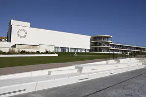 England, East Sussex, Bexhill-on-Sea, Exterior of the art deco De la Warr Pavilion England, East Sussex, Bexhill-on-Sea, Exterior of the art deco De la Warr Pavilion