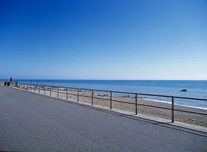 Images Dated 6th October 2008: ENGLAND East Sussex Bexhill on Sea View from path across railings towards shingle beach