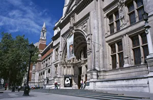 Images Dated 6th October 2008: ENGLAND London Kensington, Victoria and Albert Museum, Exterior view of main entrance