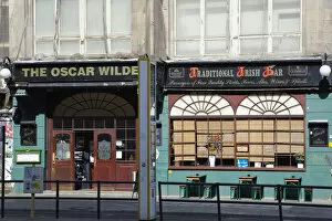 Pubs Gallery: Germany, Berlin, Mitte, The exterior of the Oscar Wilde Bar on Friedrichstrasse
