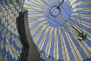 Images Dated 11th June 2014: Germany, Berlin, Potzdamer Platz, Sony Centre with glass canopied roof over its central