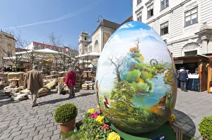 A giant painted egg marks the entrance to the Old Vienna Easter Market at the Freyung A giant painted egg marks the entrance to the Old Vienna Easter Market at the Freyung