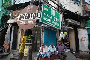 Backpackers Gallery: India, West Bengal, Kolkata, Street sign for Sudder Street a backpackers and travellers hub