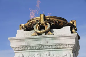 Italy, Lazio, Rome, Il Vittoriano, eternal flame Italy, Lazio, Rome, Il Vittoriano, eternal flame