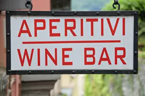 Italy, Lombardy, Lake Como, wine bar sign