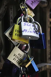 Italy, Veneto, Verona, lover's locks, Casa di Giulietta Italy, Veneto, Verona, lover's locks, Casa di Giulietta