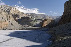 NEPAL, MustangTrek Looking up the Kali Gandaki valley towards Chele village NEPAL, MustangTrek Looking up the Kali Gandaki valley towards Chele village