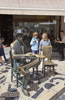 Estremadura Gallery: Portugal, Estremadura, Lisbon, Chiado, Statue outside Cafe A Brasileira on Rua Garrett