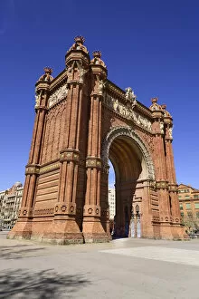 Images Dated 22nd April 2014: Spain, Catalunya, Barcelona, Parc de la Ciutadella, Arc de Triomf built for the 1888