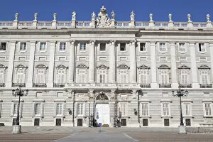 Images Dated 19th August 2014: Spain, Madrid, exterior of the Palacio Real