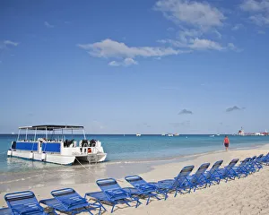 Turks and Caicos Islands, Grand Turk, View of the southwestern beach Turks and Caicos Islands, Grand Turk, View of the southwestern beach