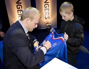 Football Junior Agm Agm Collection: Rangers Football Club: Junior AGM 2010 - Steven Naismith Signing Session