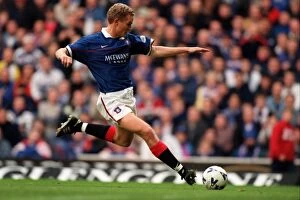 Images Dated 4th October 1998: Scottish Soccer - Scottish Premiership - Rangers v Dundee