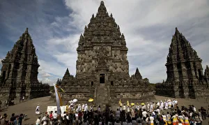 Balinese Hindu worshipers walk during the Tawur Agung ritual ahead of Nyepi , Bali's Balinese Hindu worshipers walk during the Tawur Agung ritual ahead of Nyepi , Bali's
