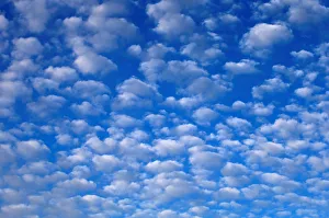 Images Dated 5th January 2018: Clouds are seen in Val D Orcia