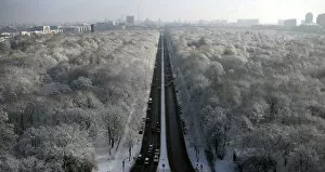 Images Dated 17th February 2009: A general view shows the snow-covered Tiergarten park in Berlin