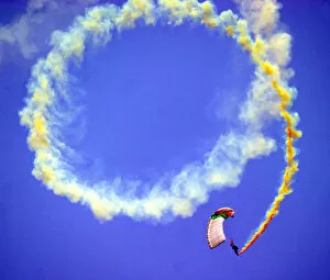 Images Dated 6th September 2005: Pakistani paratrooper performs during a show to mark Defence Day in Lahore