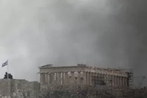 Ancient Greek Architecture Collection: The Parthenon surrounded by smoke in Athens