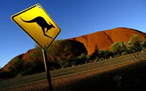 Images Dated 28th April 2004: PHOTO TAKEN 20APR04- A road sign near Uluru (Ayers Rock), about 350 kilometres (220