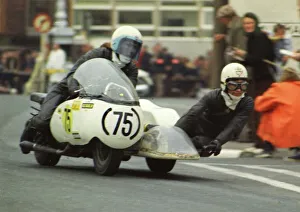 Artie Oates & Edda Oates (SG BSA) 1974 Sidecar 750 TT Artie Oates & Edda Oates (SG BSA) 1974 Sidecar 750 TT