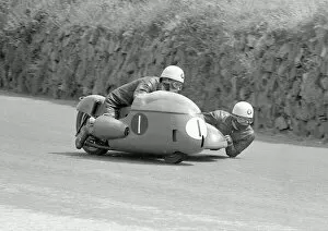 Images Dated 25th March 2013: Barry Dungworth / Neil Caddow (BMW) 1967 Sidecar TT