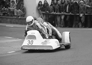 Dave Bexley & Alan Martin (Hadleigh Kawasaki) 1977 1000 Sidecar TT Dave Bexley & Alan Martin (Hadleigh Kawasaki) 1977 1000 Sidecar TT