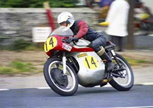 Dave Turner (Norton) 1976 Senior Manx Grand Prix Dave Turner (Norton) 1976 Senior Manx Grand Prix
