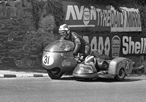 Derek Yorke & Danny Fynn (YCE BSA) at Governor's Bridge: 1973 500 Sidecar TT Derek Yorke & Danny Fynn (YCE BSA) at Governor's Bridge: 1973 500 Sidecar TT