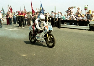 Images Dated 5th January 2018: Des Barry (Manchester Yamaha) 1984 Formula Two TT