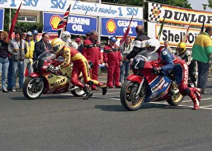 Eddie Laycock (EMC) and Steve Hislop (Yamaha) 1988 Junior TT Eddie Laycock (EMC) and Steve Hislop (Yamaha) 1988 Junior TT