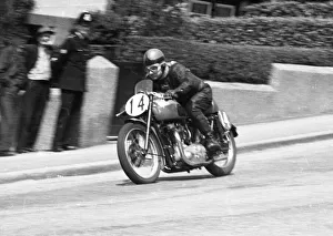 Eric Cheers (Triumph) 1954 Senior Clubman TT Eric Cheers (Triumph) 1954 Senior Clubman TT