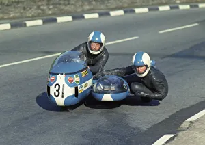 Fred Lewin & Lesley Lewin (Norton) 1973 750 Sidecar TT Fred Lewin & Lesley Lewin (Norton) 1973 750 Sidecar TT