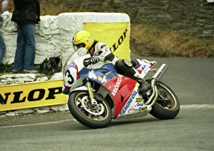 Joey Dunlop Gallery: Joey Dunlop (Honda) 1988 Formula One TT