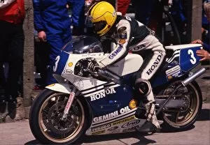 Joey Dunlop Gallery: Joey Dunlop (Honda) 1990 Junior TT