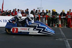 Images Dated 31st May 2003: John Holden & Colin Hardman (Fanuc Yamaha) 2003 Sidecar TT