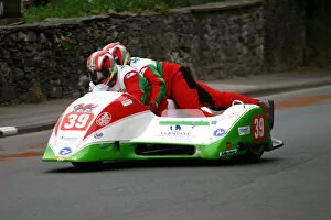 Images Dated 31st May 2004: Keith Walters & Andy Webb (Ireson Mistral) 2004 Sidecar TT