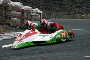 Images Dated 4th June 2004: Keith Walters & Andy Webb (Ireson Mistral) 2004 Sidecar TT