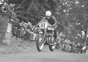 Les Graham (MV) 1952 Senior Ulster Grand Prix Les Graham (MV) 1952 Senior Ulster Grand Prix