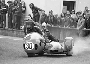 Mick Horspole & Graham Horspole (Bingham W eslake) 1974 750 Sidecar TT Mick Horspole & Graham Horspole (Bingham W eslake) 1974 750 Sidecar TT
