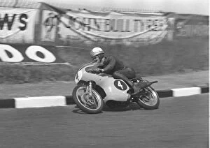 Images Dated 28th March 2013: Mike Hailwood (EMC) 1962 Ultra Lightweight TT