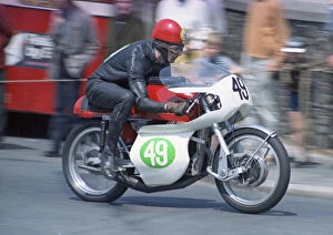 Images Dated 16th December 2019: Peter Platt (Greeves) 1969 Lightweight TT