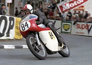 Roger Beaumont (Norton) 1966 Senior TT Roger Beaumont (Norton) 1966 Senior TT