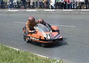 Roy Hanks & Don Williams (Suzuki) 1978 Sidecar TT practice Roy Hanks & Don Williams (Suzuki) 1978 Sidecar TT practice