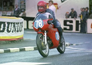 Roy Simmons (Aermacchi) 1972 Junior TT Roy Simmons (Aermacchi) 1972 Junior TT