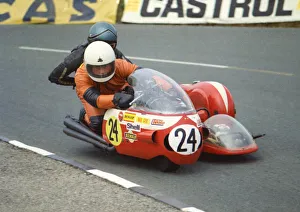 Roy Woodhouse & Dave Houghton (Honda) 1974 750 Sidecar TT Roy Woodhouse & Dave Houghton (Honda) 1974 750 Sidecar TT