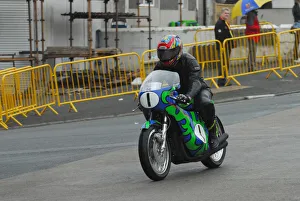 Simon Tappin (Honda) 2012 VMCC Parade Lap Simon Tappin (Honda) 2012 VMCC Parade Lap