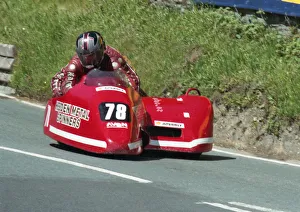Stephen Ramsden & James Coward (Yamaha) 1995 Sidecar TT Stephen Ramsden & James Coward (Yamaha) 1995 Sidecar TT