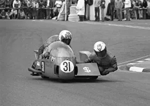 Images Dated 28th September 2013: Steve Sinnott & Jim Williamson (SWS Norton) 1974 500 Sidecar TT