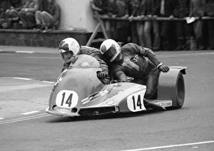 Steve Sinnott & Jim Williamson (Yamaha) 1977 Sidecar TT Steve Sinnott & Jim Williamson (Yamaha) 1977 Sidecar TT